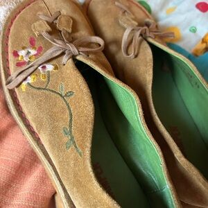 Y2K Camper Brown Suede Loafers Chunky Slip On Shoes Boho Floral Embroidery 7.5/8
